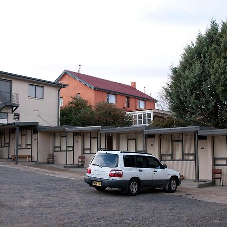 The Swiss Motel Cooma Exterior photo