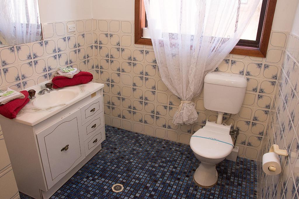 The Swiss Motel Cooma Room photo
