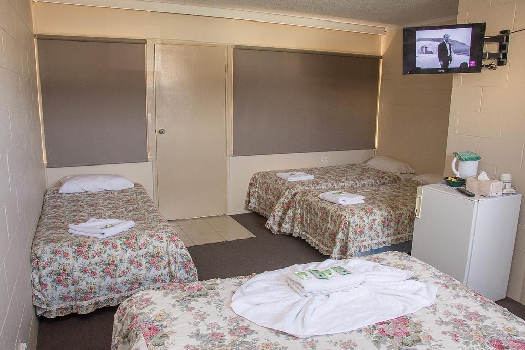 The Swiss Motel Cooma Room photo