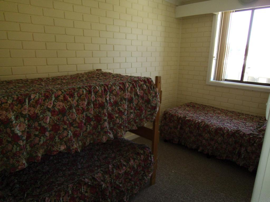 The Swiss Motel Cooma Exterior photo