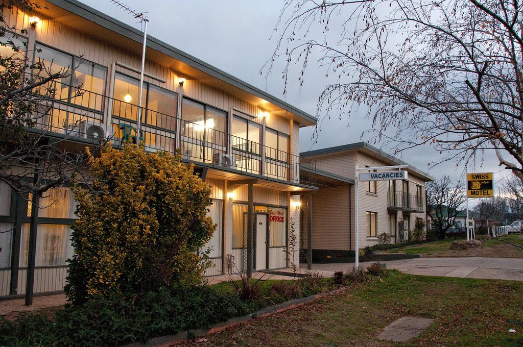 The Swiss Motel Cooma Exterior photo